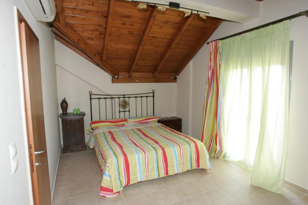 Erofili Villas Lourdata  Ruang foto
